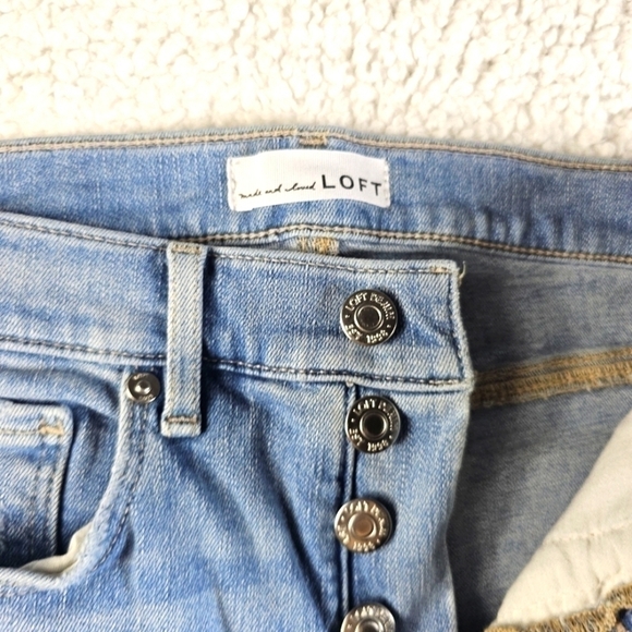 Loft Exposed Button Front High Rise Mini Flare Kick Crop Raw Hem Size 27/4 - Picture 10 of 12